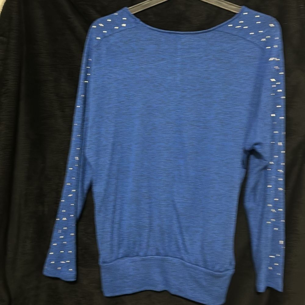 TOP - Picture 3 of 3